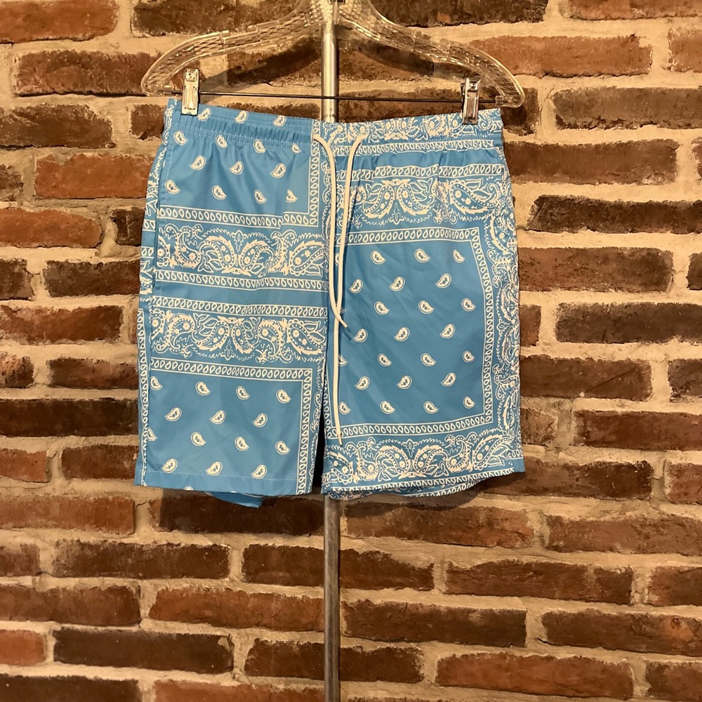 2/$15 Shein Light Blue Paisley Shorts Size Small
